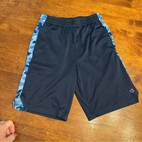 Champion boys navy and Blue Camo Shorts size 10/12 - Picture 1 of 4